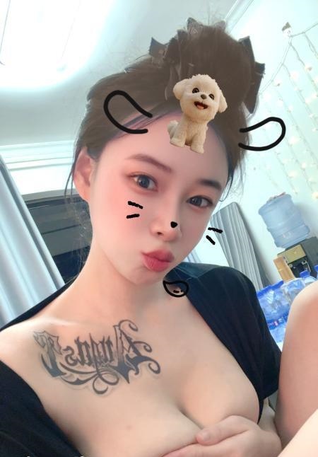 惠城舌吻反差御姐