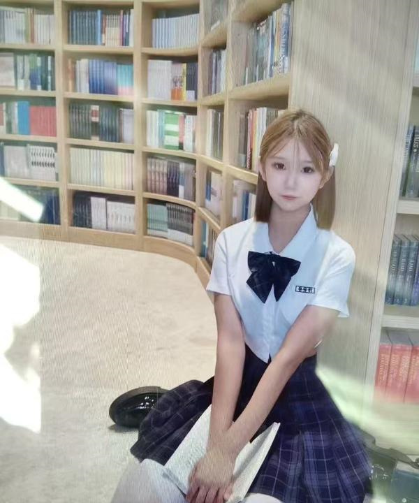 三点粉良家小妹妹