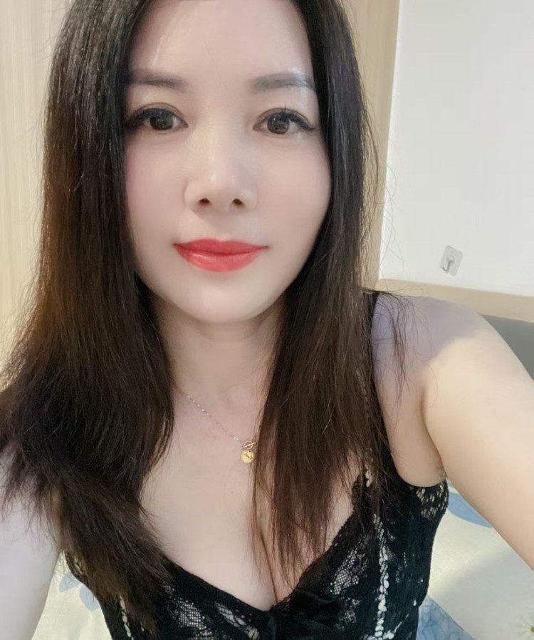 罗湖翘臀小少妇