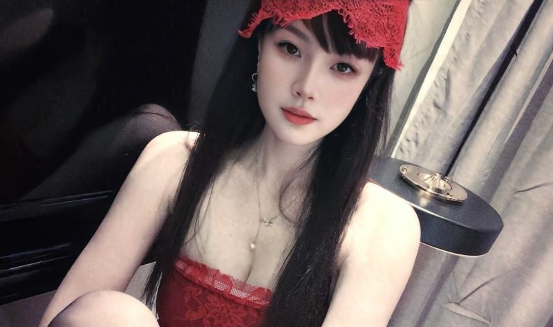 白云大长腿诗诗