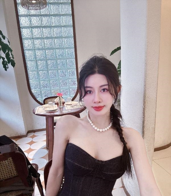 情趣诱惑白虎Lisa