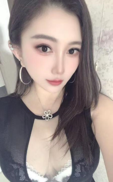 肤白大波少妇