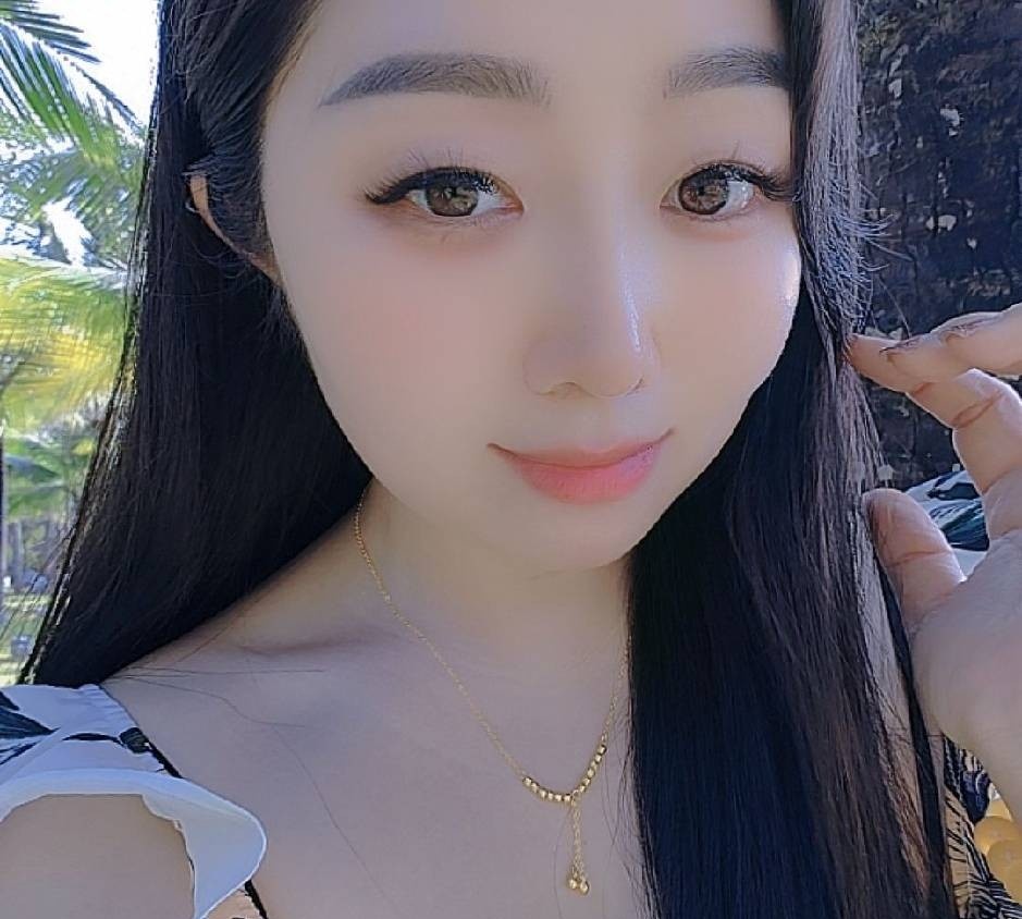 良家淑女红红