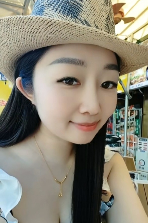良家淑女红红