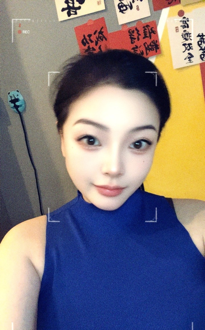 肤白虎牙妹文文