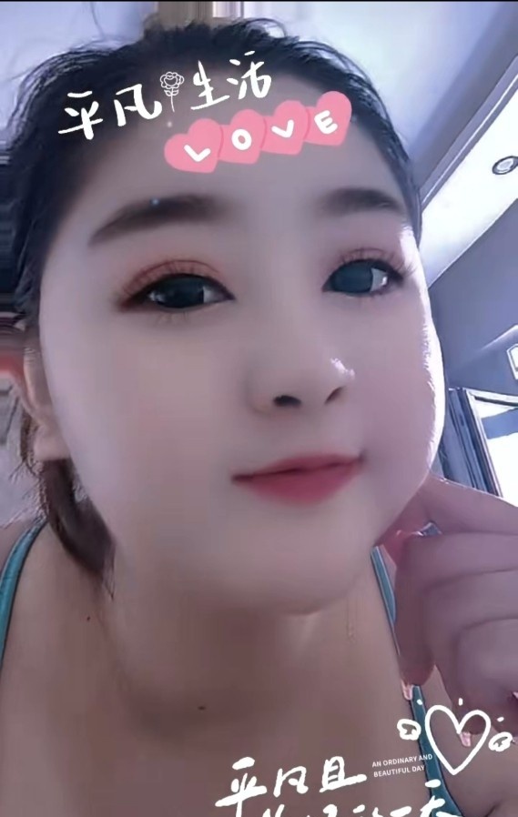 微胖小姐姐