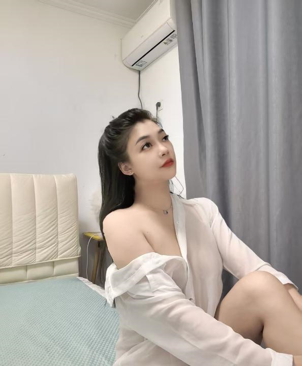 上城性感翘臀莉娜