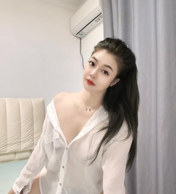 上城性感翘臀莉娜