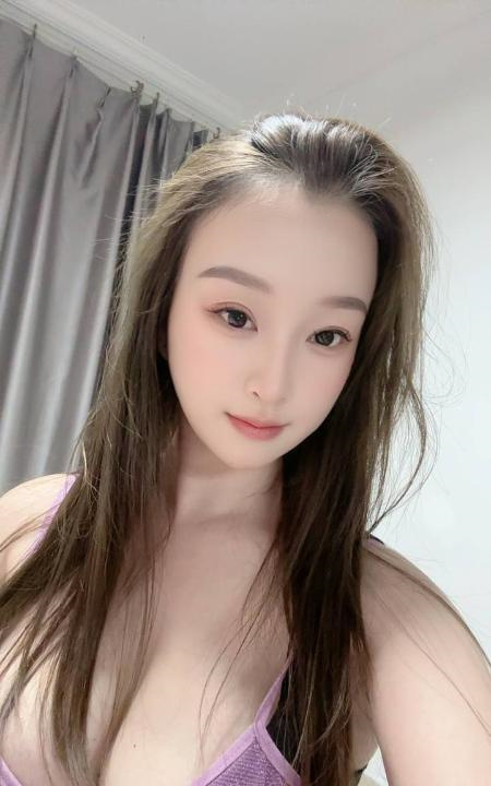 上城榨汁姬依依