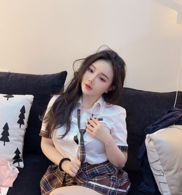 二刷爆乳美少女