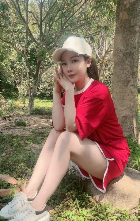 轻熟大胸泡芙姐
