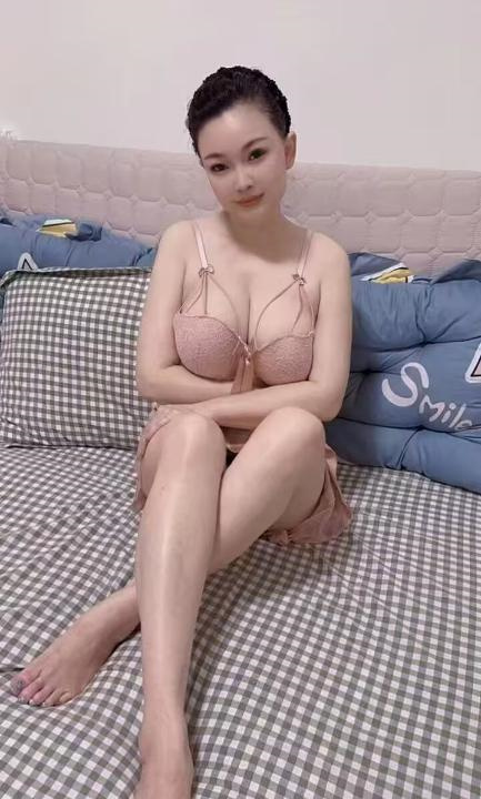 大奶少妇百合