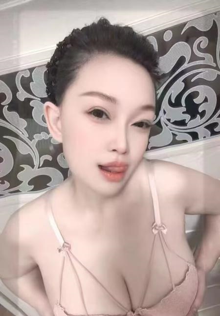 大奶少妇百合