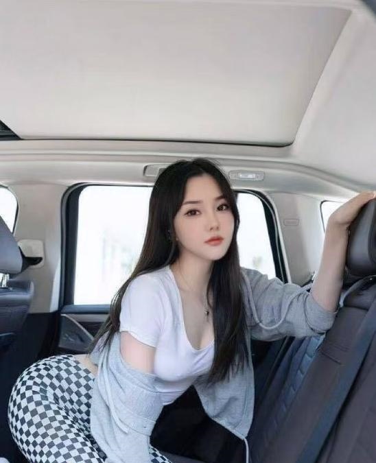 青春活力美少女