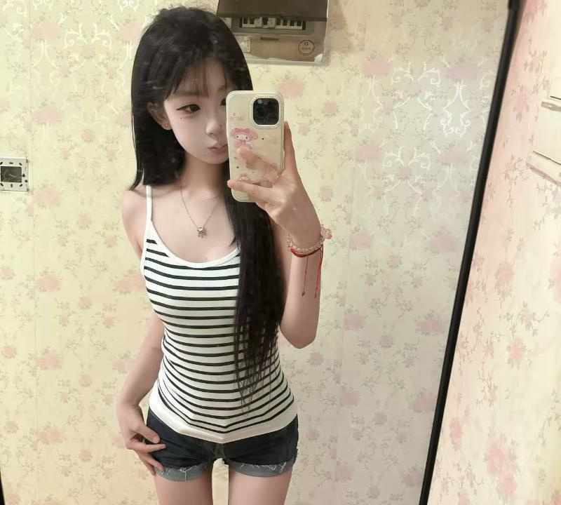 小巧玲珑型三点粉嫩妹