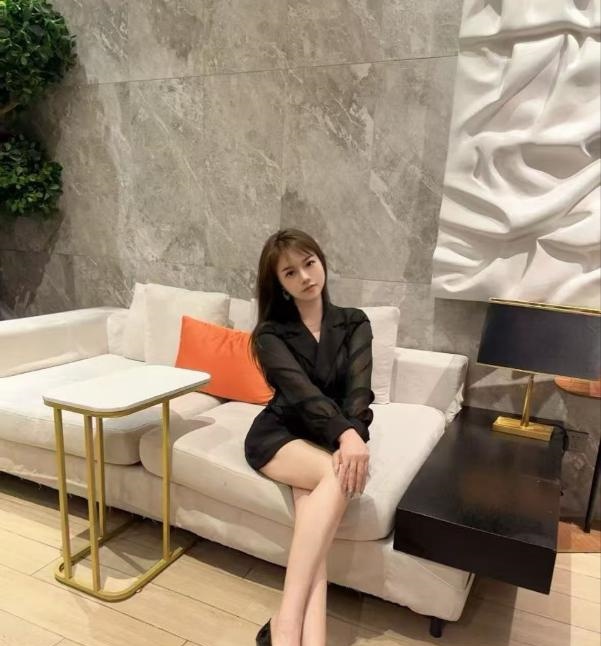 热情主动风骚妹子