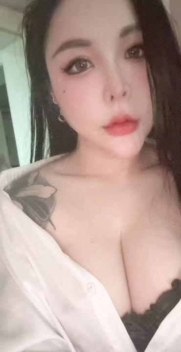 栖霞巨乳小野猫