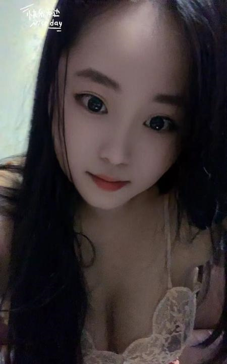 中山东凤性感大波妹