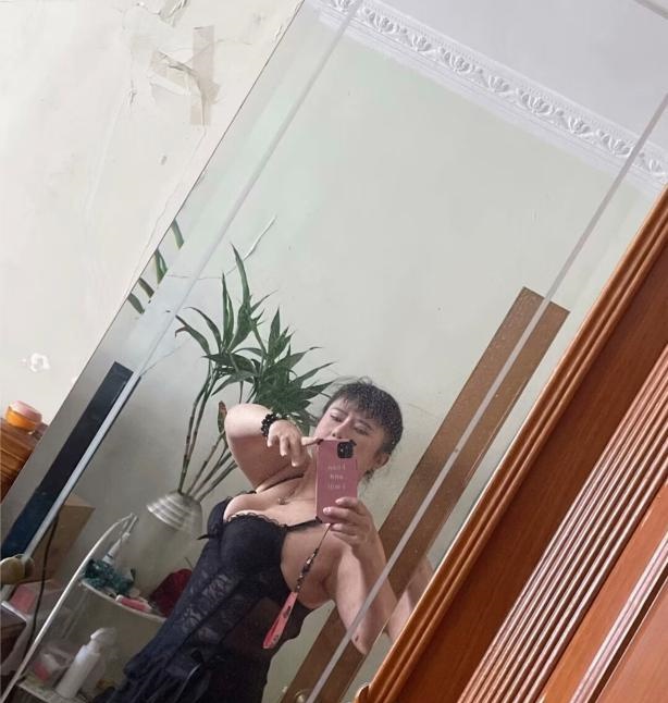 上海徐家汇大奶熟女