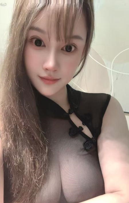 蜀山D罩杯迷人君君