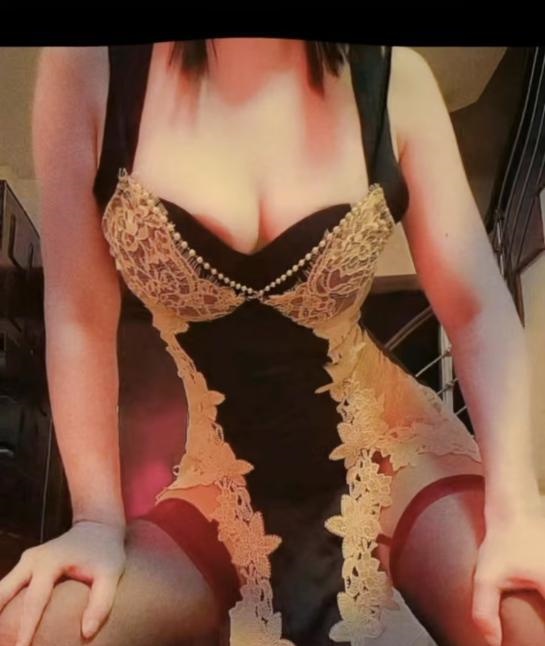 宝安皮肤白嫩希希