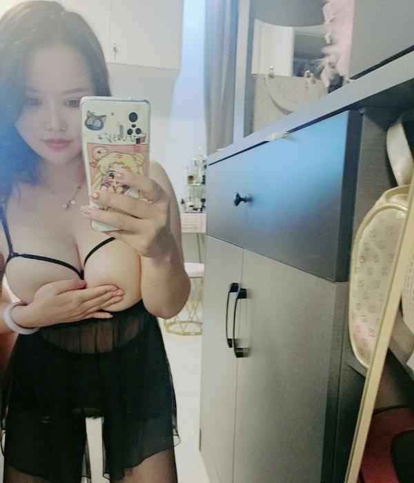 大胸菲菲妹妹