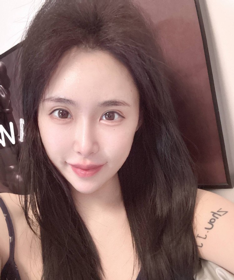 栖霞长腿妹妹