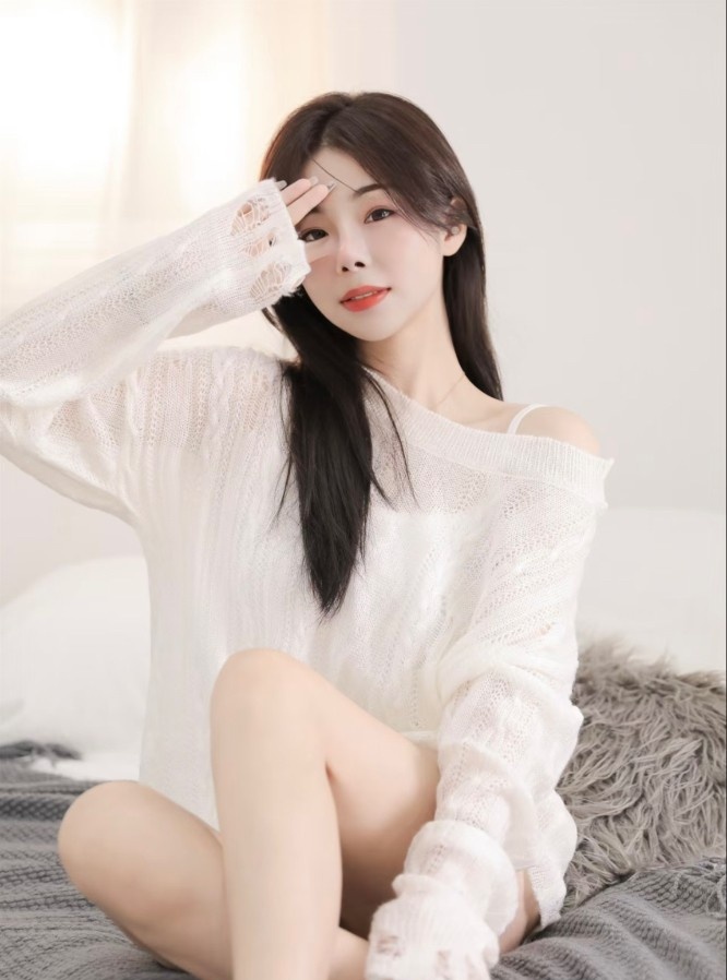 胸大腿长少妇