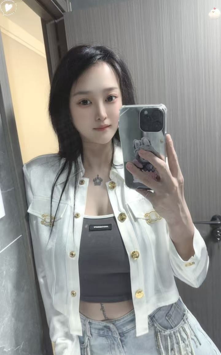 白云长腿妹 雨菲