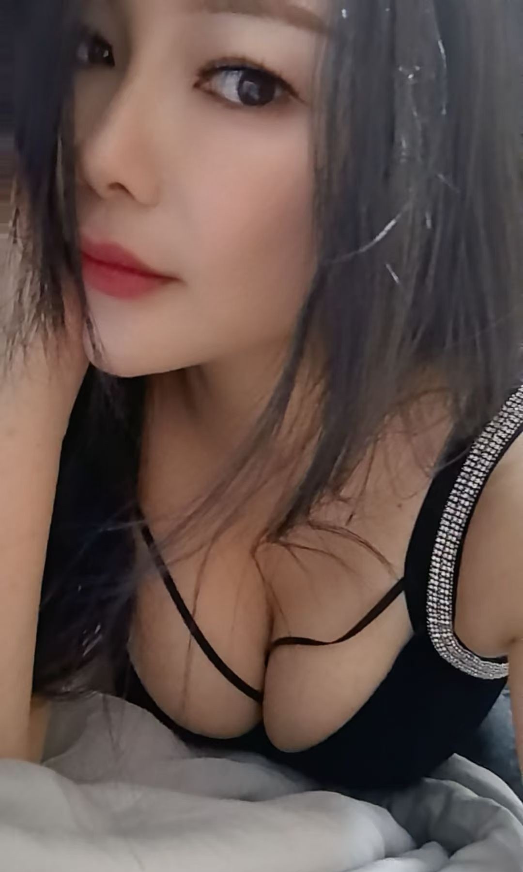 36D大胸妃子