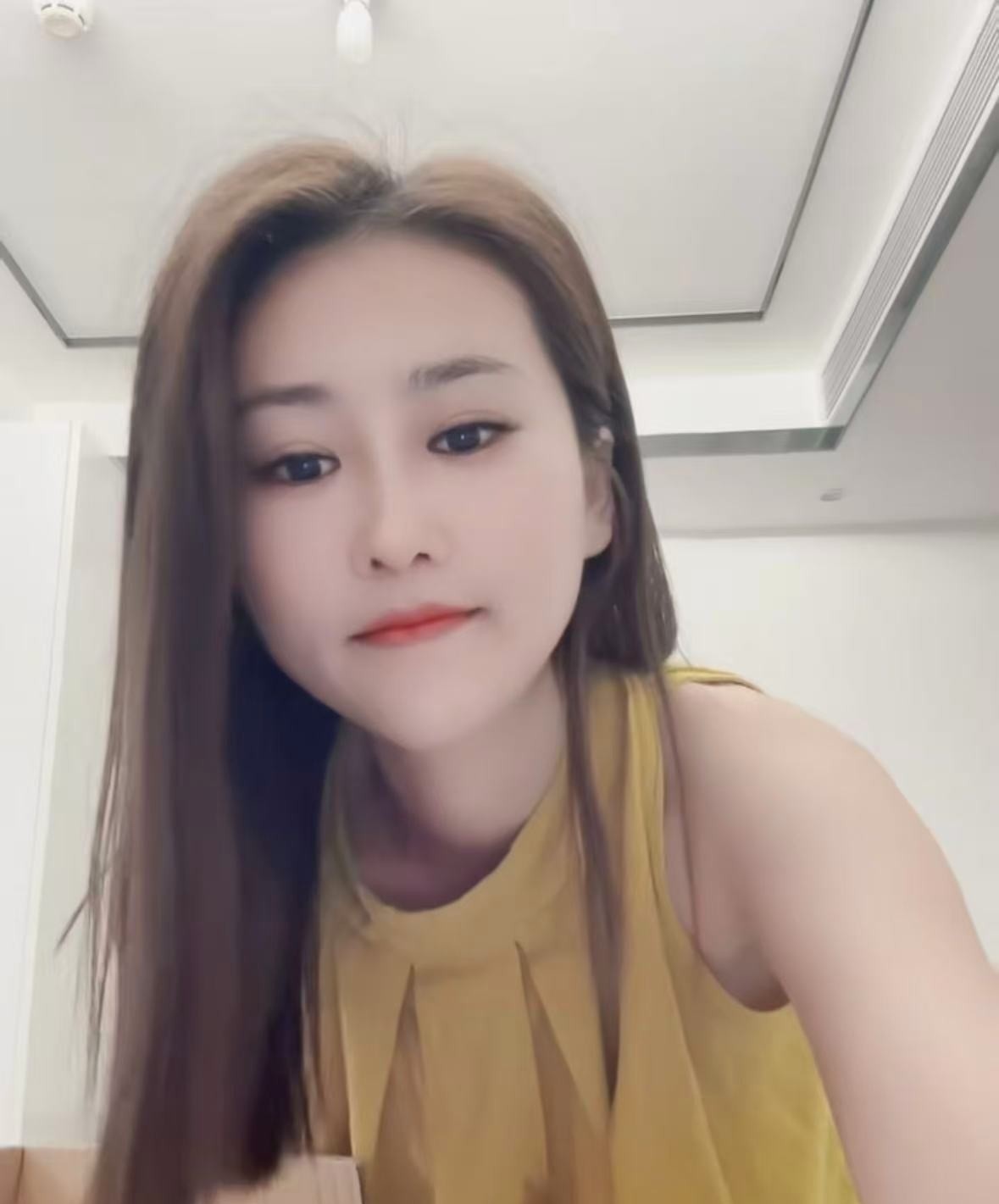 罗湖白虎小敏