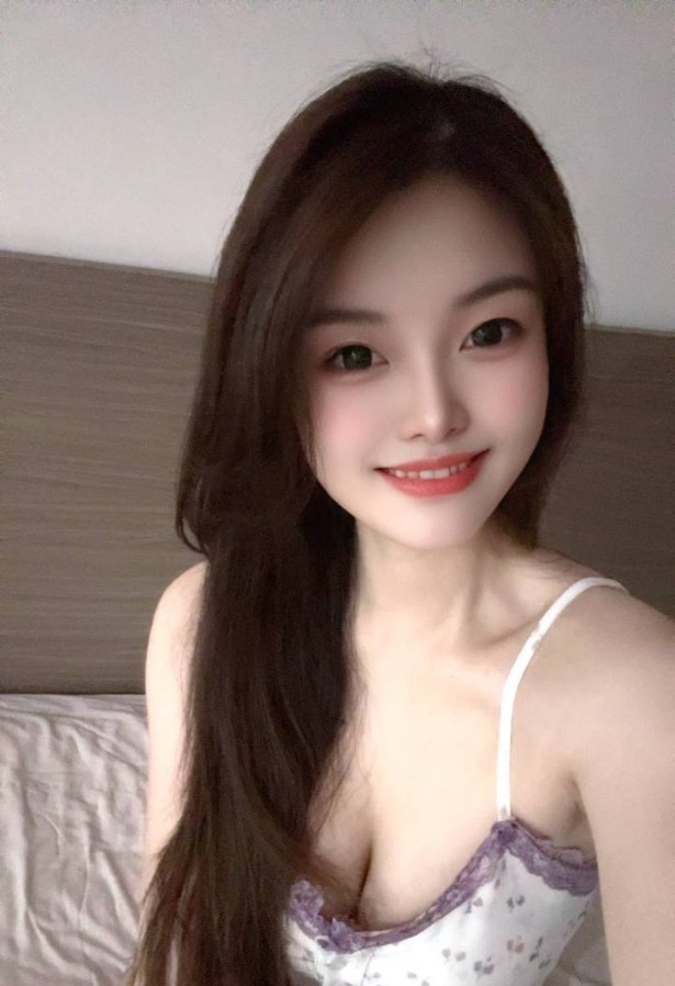 龙岗性感美女沐沐