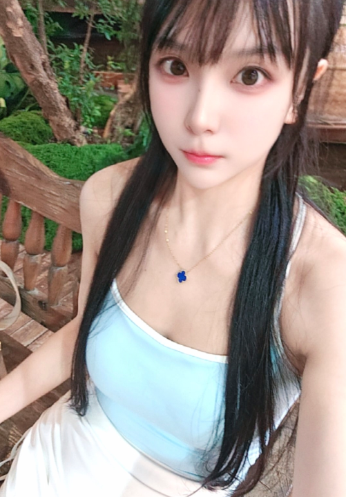 三点粉青青
