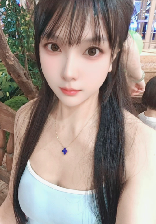 三点粉青青