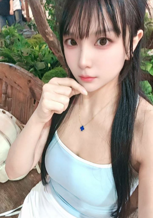 三点粉青青