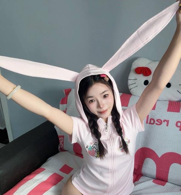 闵行蜜桃臀萌妹婷婷