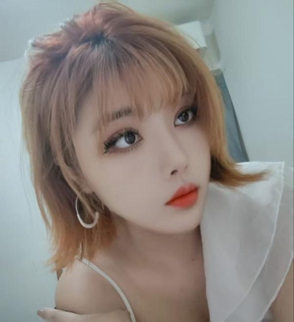 新建性感小姐姐
