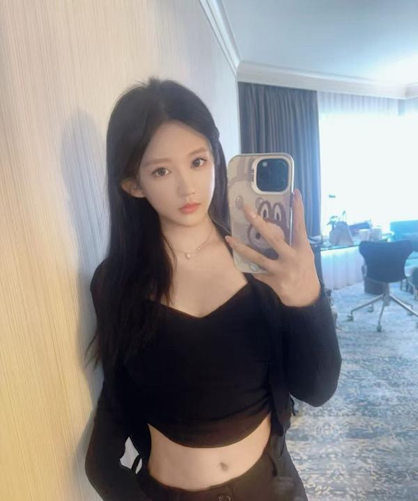 青春羞涩美少女
