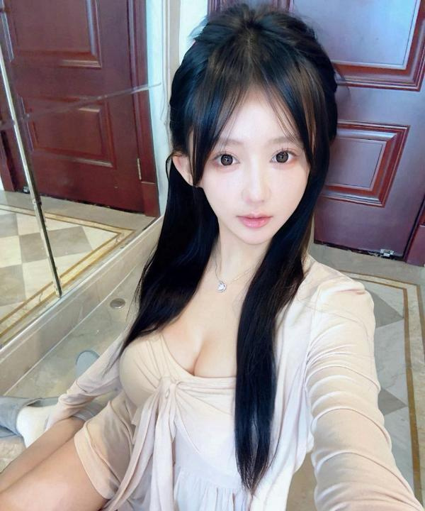 青春羞涩美少女