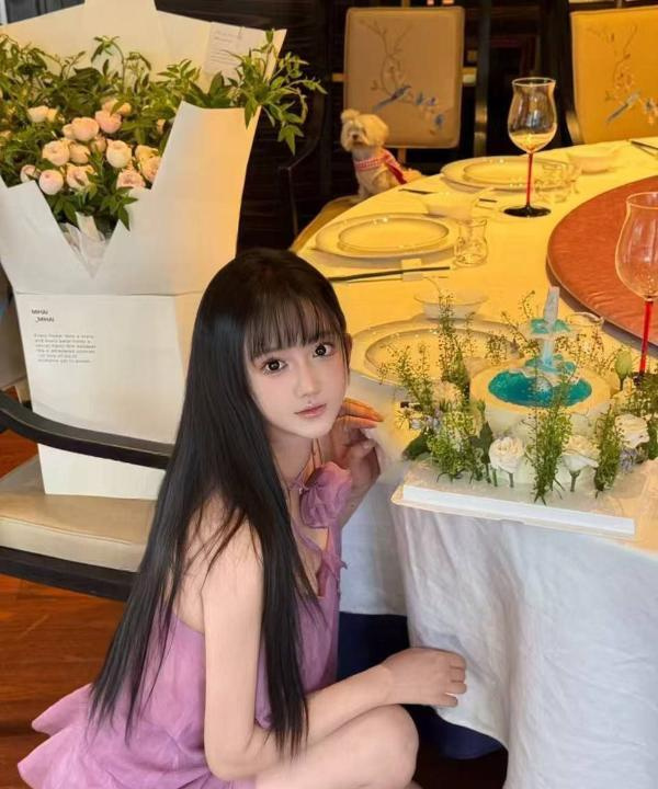 青春羞涩美少女