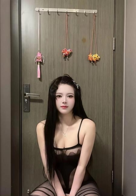 上城毒龙肥臀美少妇