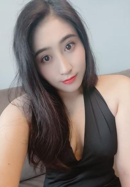 白云舌吻波波