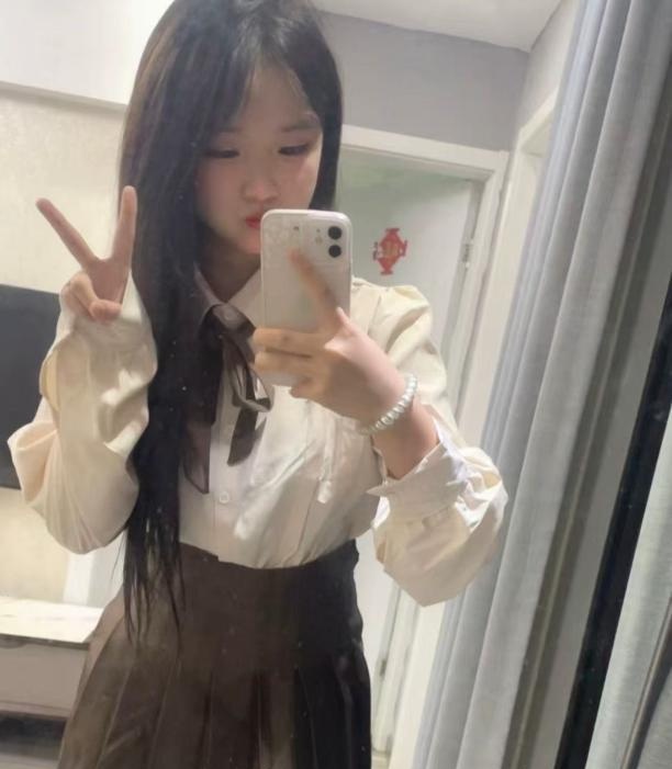 三点粉可爱型女孩泡泡