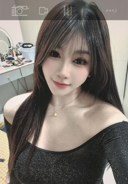 高颜值平安小姐姐