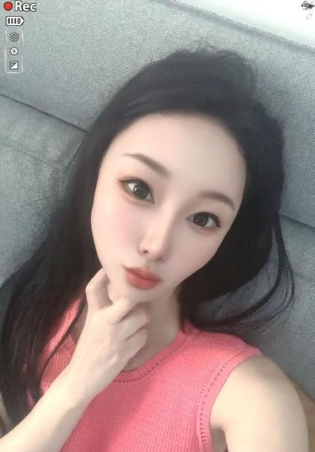南站美女七七
