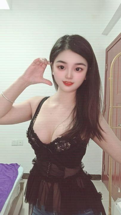 白云御姐樱桃