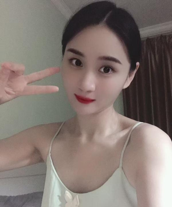 重庆南坪小美女