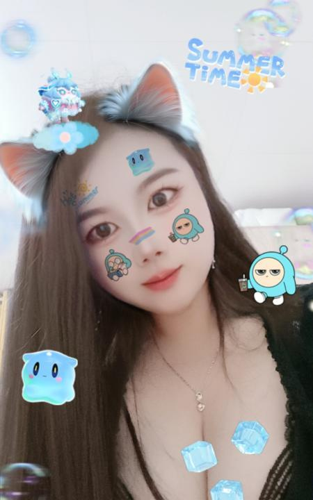 体验皮肤白嫩的宝儿