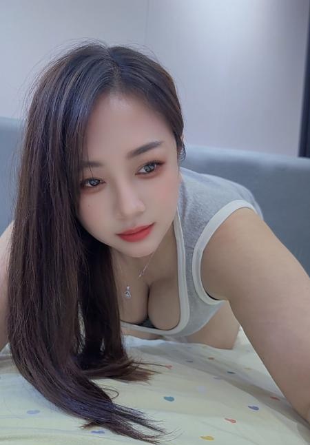 白云美臀美少妇