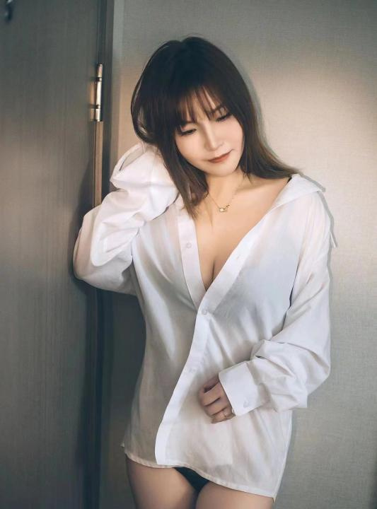 妍妍在六合